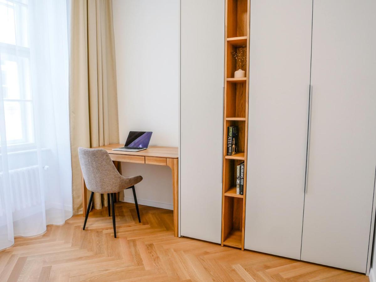 Laurinska 1 Apartments Bratislava Extérieur photo