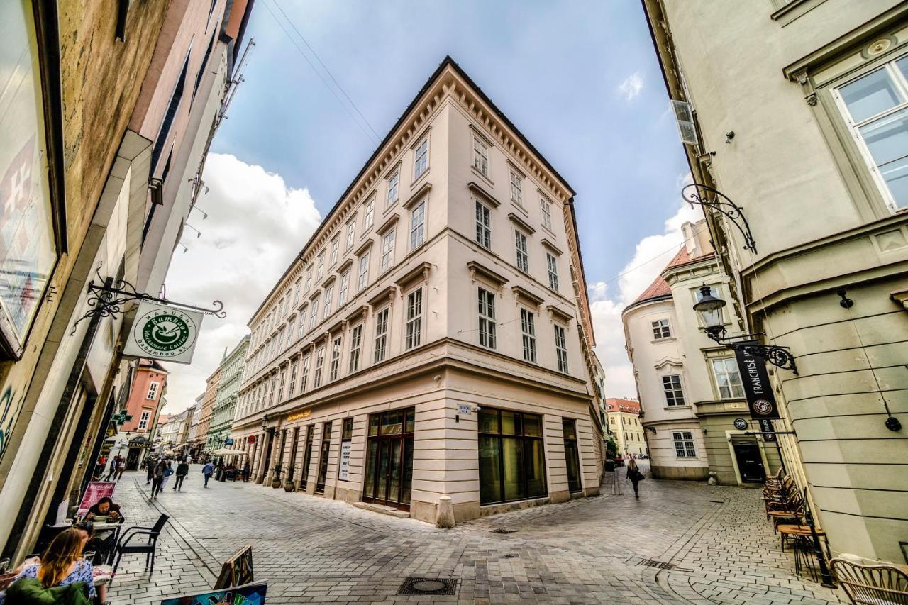 Laurinska 1 Apartments Bratislava Extérieur photo