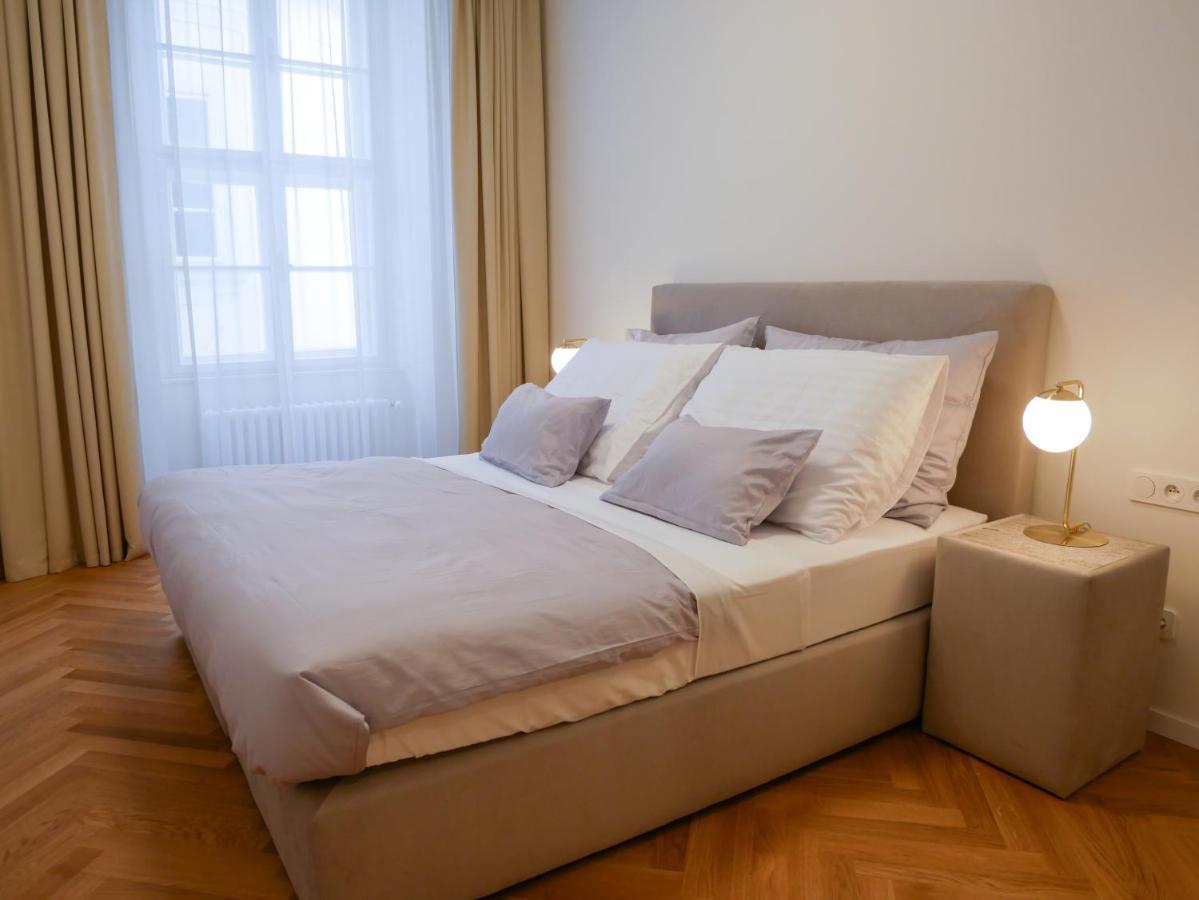 Laurinska 1 Apartments Bratislava Extérieur photo