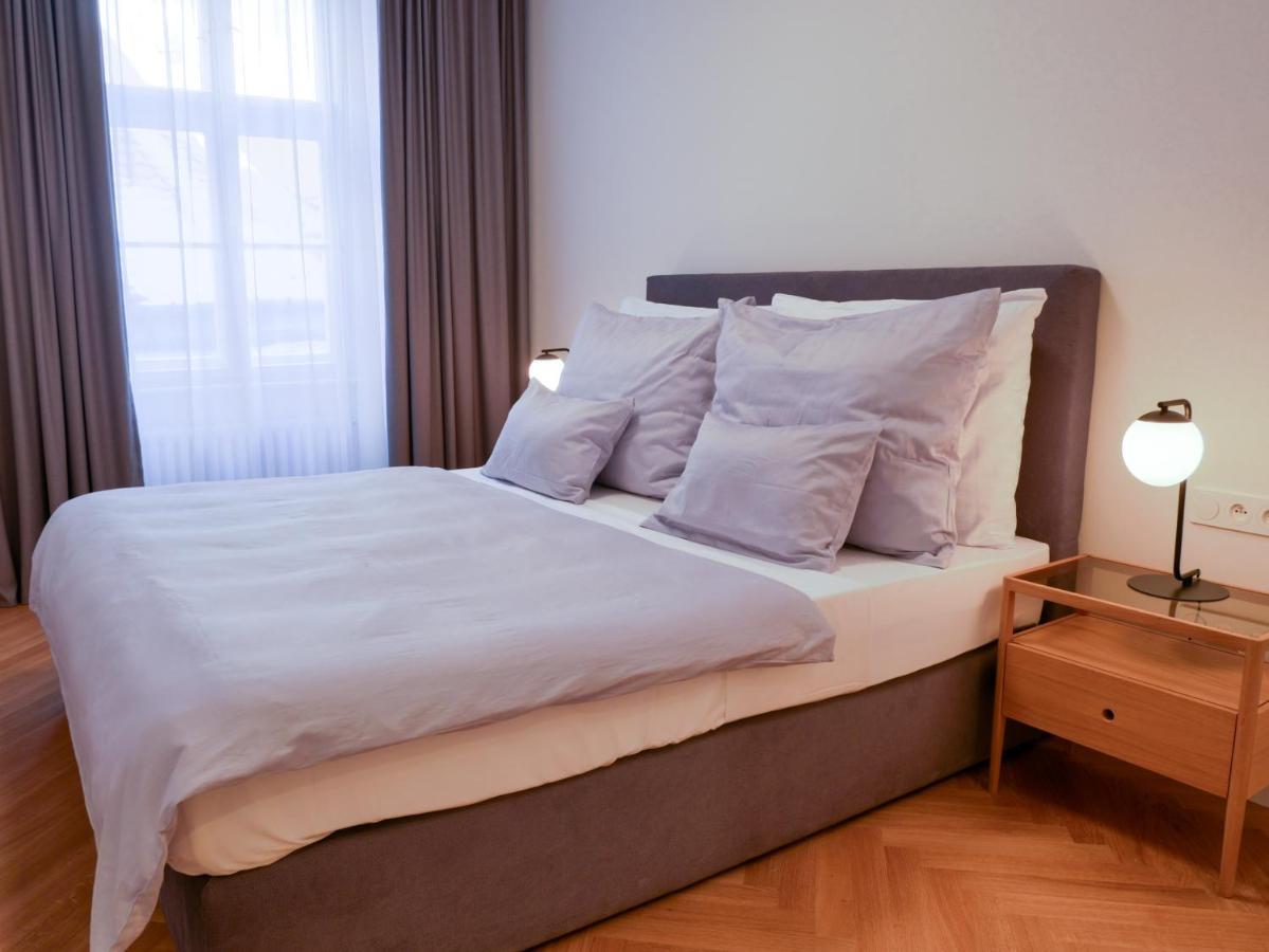 Laurinska 1 Apartments Bratislava Extérieur photo